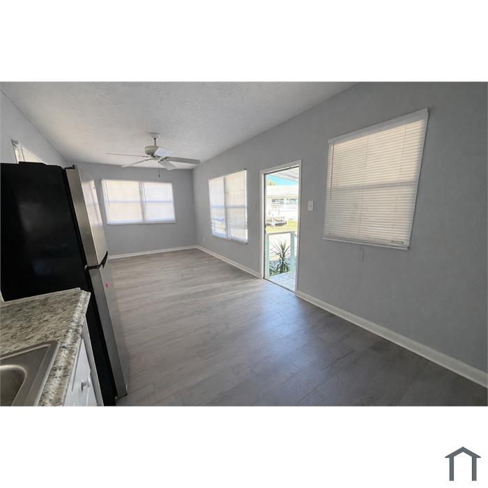 Sterlingwood second listing photo 2